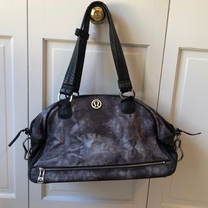 COPY - Lululemon workout bag, bowling bag style